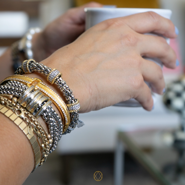 Pulseras de imán plateadas con diamantes - MAJO BRACAMONTES JOYERIA 