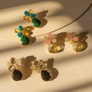 Aretes de flor con piedra natural (varios colores)